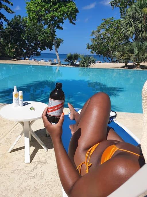הוילה Orange Bay Townhouse By The Bay, Little Bay Country Club ,Negril מראה חיצוני תמונה