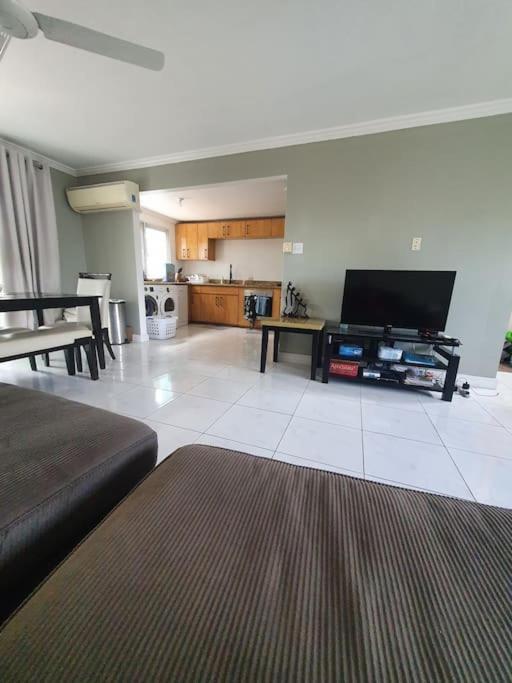 הוילה Orange Bay Townhouse By The Bay, Little Bay Country Club ,Negril מראה חיצוני תמונה