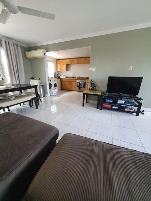 הוילה Orange Bay Townhouse By The Bay, Little Bay Country Club ,Negril מראה חיצוני תמונה