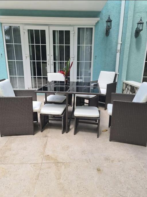 הוילה Orange Bay Townhouse By The Bay, Little Bay Country Club ,Negril מראה חיצוני תמונה